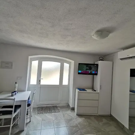 Mileta Apartamento *