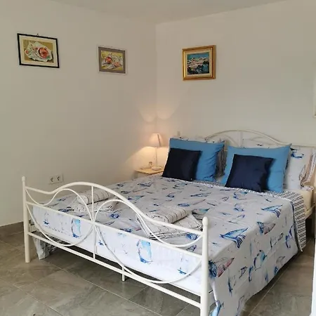 Apartment Mileta *